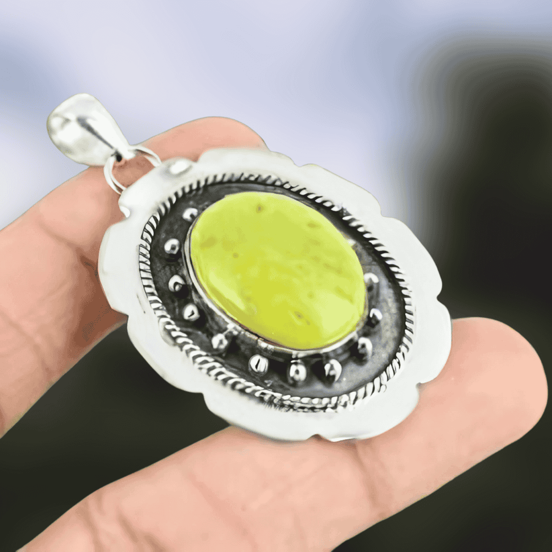 5.25 Ratti Johar Mohra Gemstone with Pendant with Lab Certificate Ratna Palace